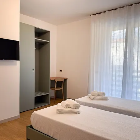 The Gem - 1 Min Walk To Bernina Express